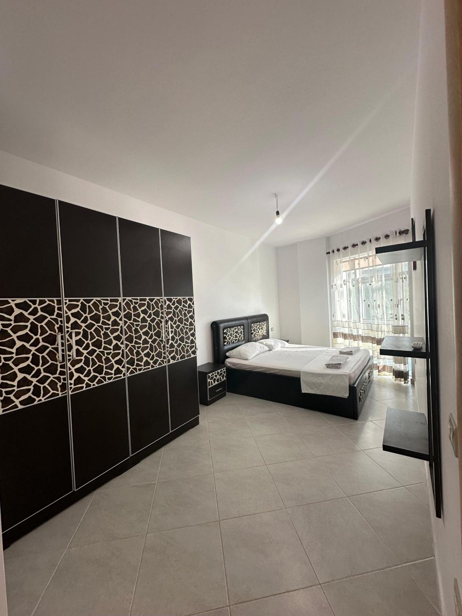 Sea View Apartment Vlorë Екстериор снимка