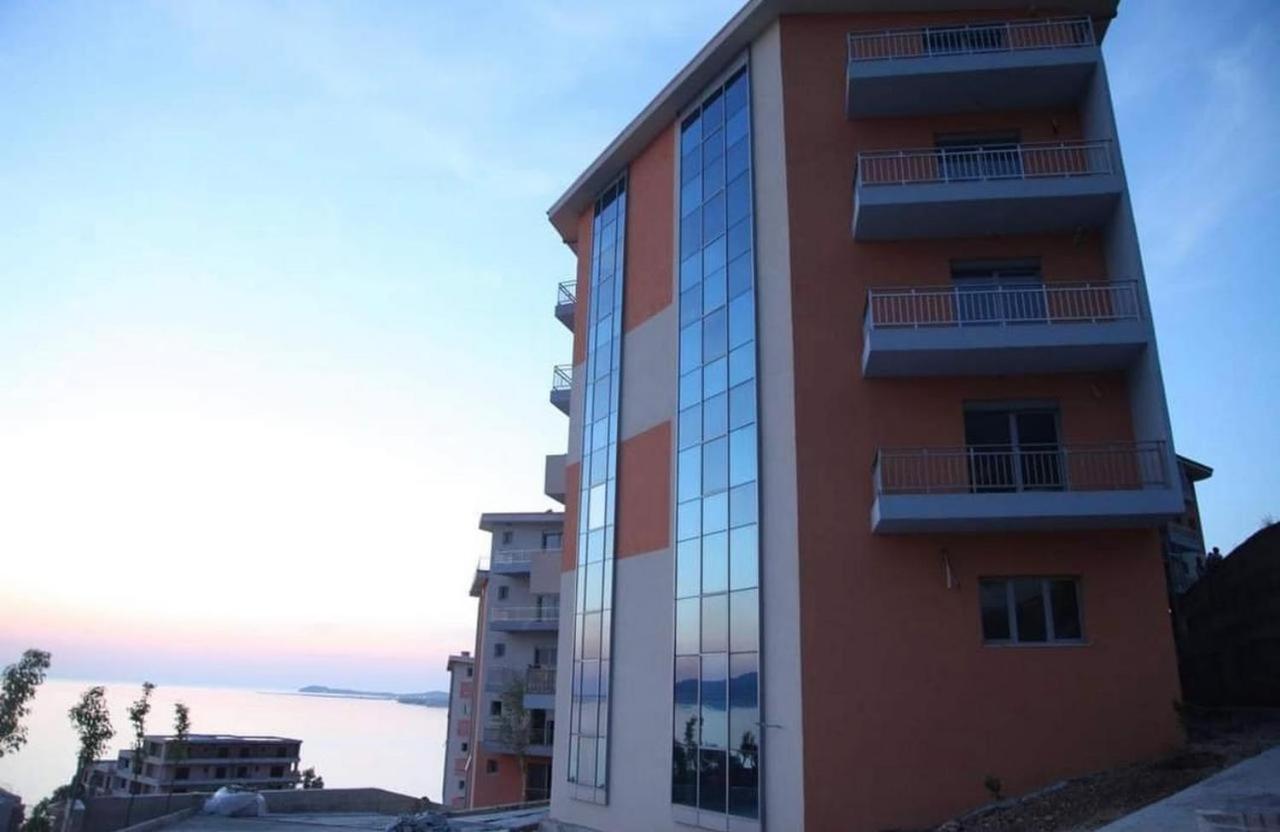 Sea View Apartment Vlorë Екстериор снимка