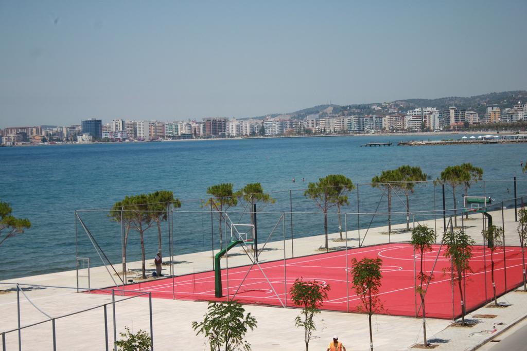 Sea View Apartment Vlorë Екстериор снимка